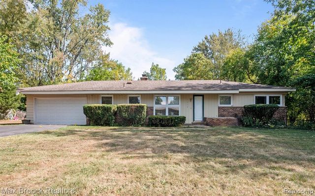 5312 Cambourne Place, West Bloomfield, MI 48322