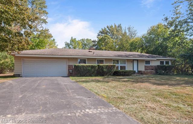 5312 Cambourne Place, West Bloomfield, MI 48322