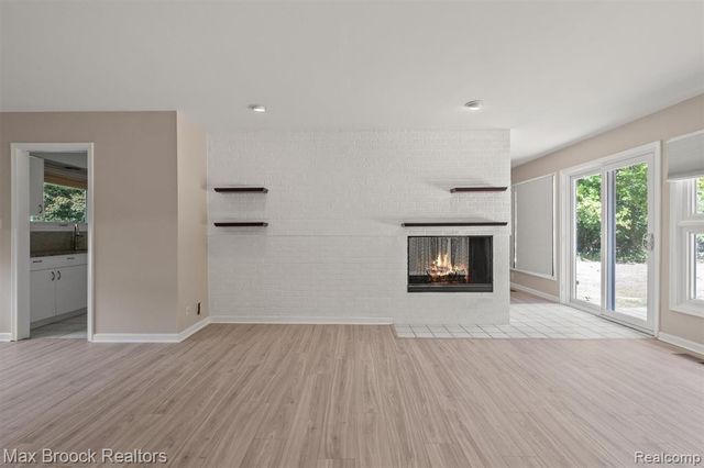5312 Cambourne Place, West Bloomfield, MI 48322