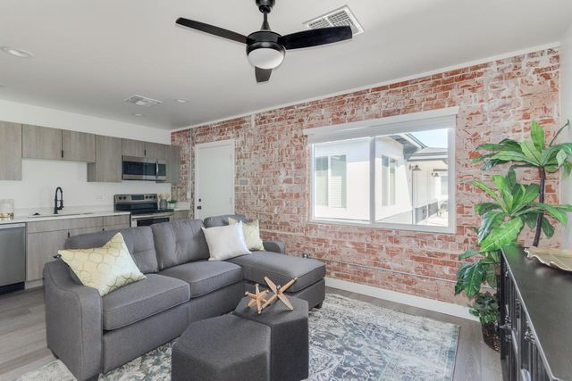 2512 E Thomas Road Unit 1, Phoenix, AZ 85016