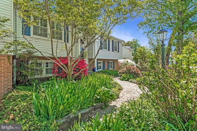 4929 BEXLEY LN, Fairfax, VA 22032