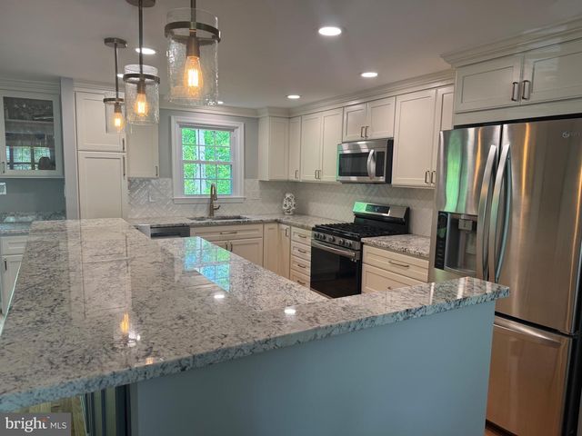 4929 BEXLEY LN, Fairfax, VA 22032