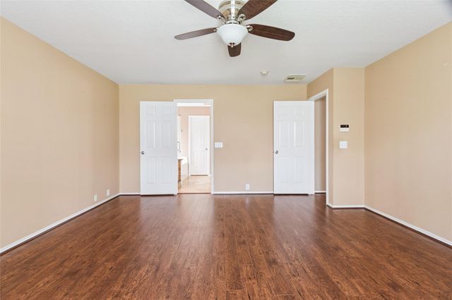 10306 Logan Bridge Lane, Sugar Land, TX 77498