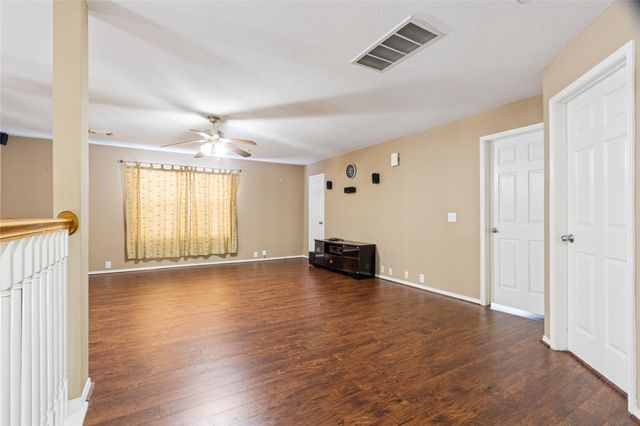 10306 Logan Bridge Lane, Sugar Land, TX 77498