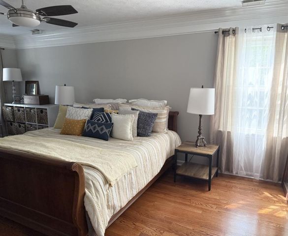 5382 Lanford Springs Court, Lilburn, GA 30047