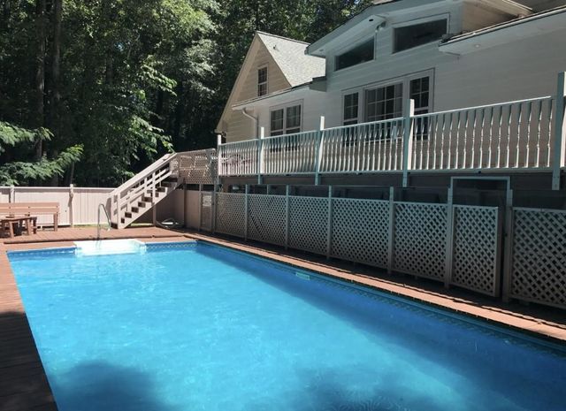 5382 Lanford Springs Court, Lilburn, GA 30047