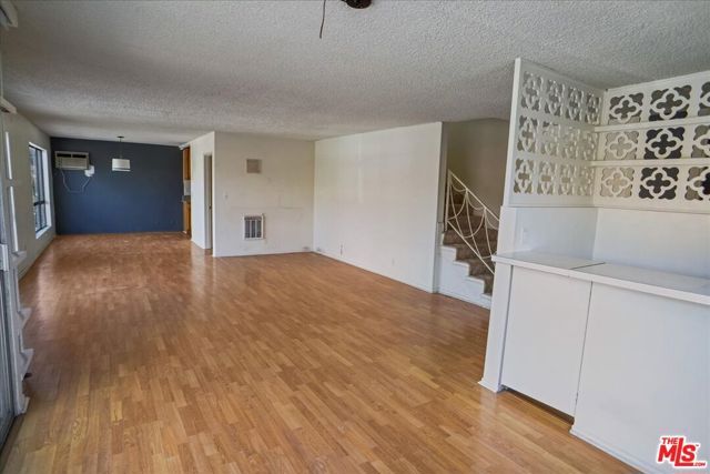 6082 Cashio Street, Los Angeles, CA 90035