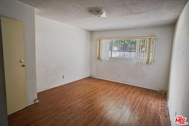 6082 Cashio Street, Los Angeles, CA 90035