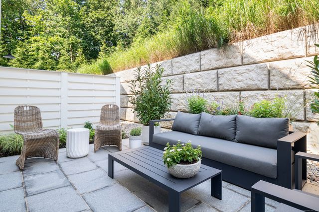 783 Post Road East 201, Westport, CT 06880