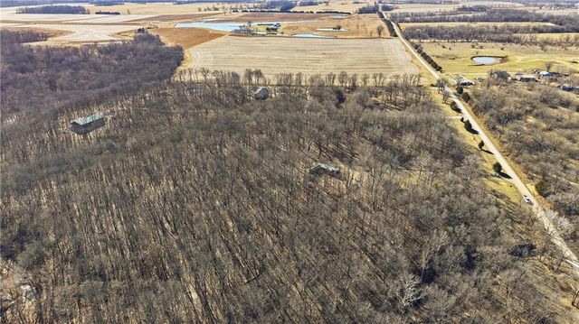 1059 SW 1301 Road, Holden, MO 64040