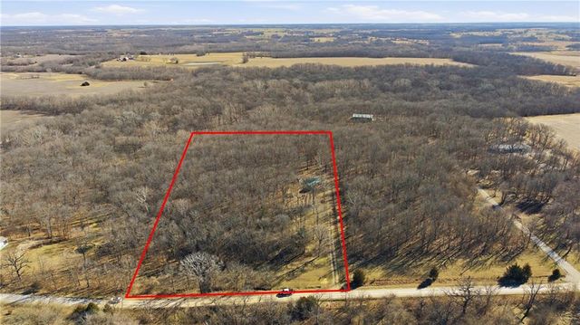 1059 SW 1301 Road, Holden, MO 64040