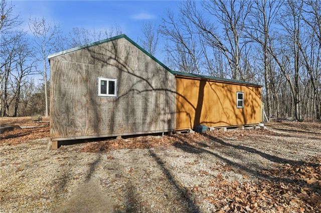 1059 SW 1301 Road, Holden, MO 64040