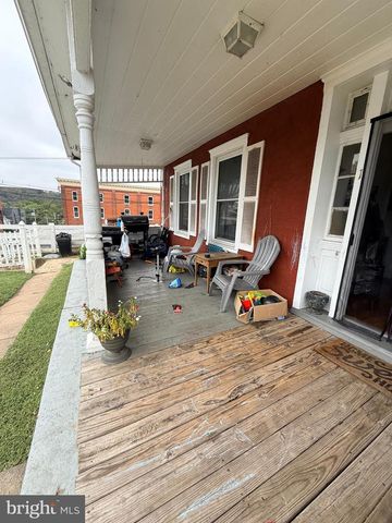 13 MARYLAND AVE N, Brunswick, MD 21716