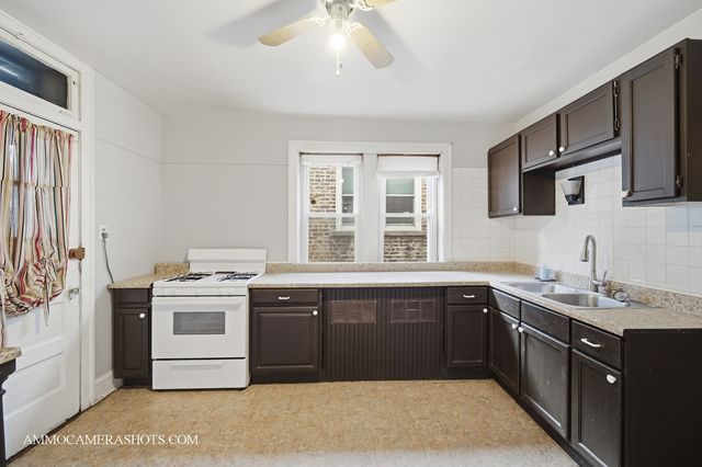 2045 W Farragut Avenue 3, Chicago, IL 60625