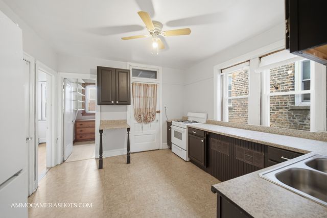 2045 W Farragut Avenue 3, Chicago, IL 60625