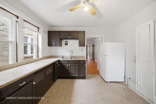 2045 W Farragut Avenue 3, Chicago, IL 60625