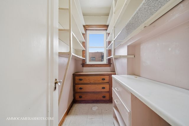 2045 W Farragut Avenue 3, Chicago, IL 60625