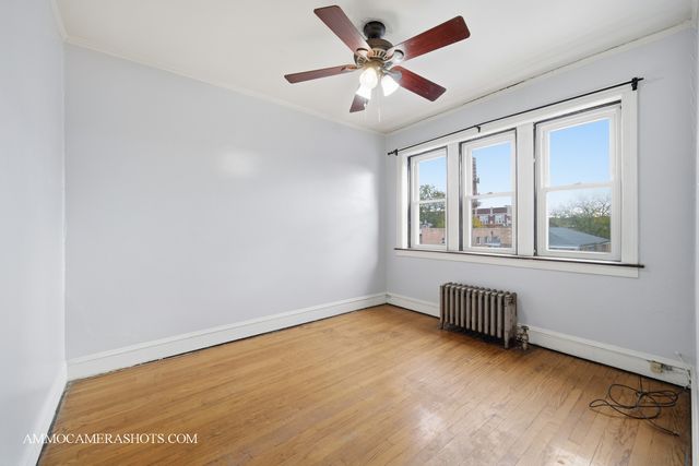 2045 W Farragut Avenue 3, Chicago, IL 60625