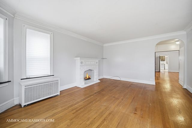 2045 W Farragut Avenue 3, Chicago, IL 60625