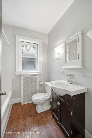 2045 W Farragut Avenue 3, Chicago, IL 60625