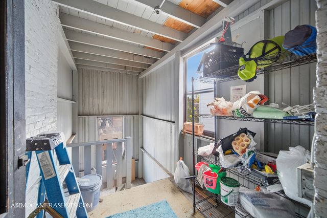 2045 W Farragut Avenue 3, Chicago, IL 60625