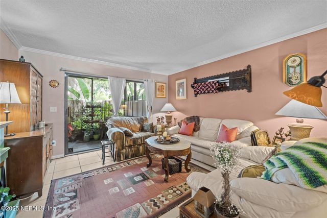 5811 ATLANTIC Boulevard 25, Jacksonville, FL 32207