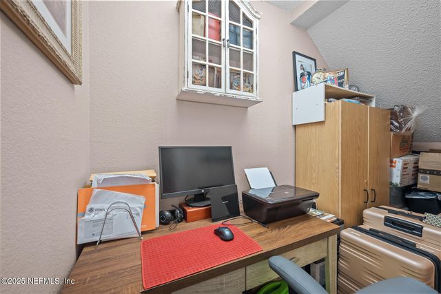 5811 ATLANTIC Boulevard 25, Jacksonville, FL 32207