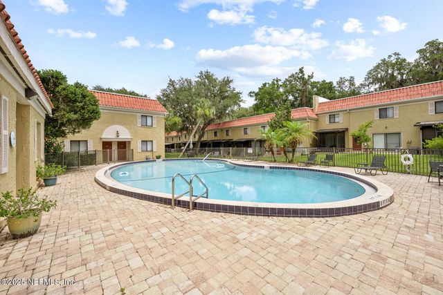 5811 ATLANTIC Boulevard 25, Jacksonville, FL 32207