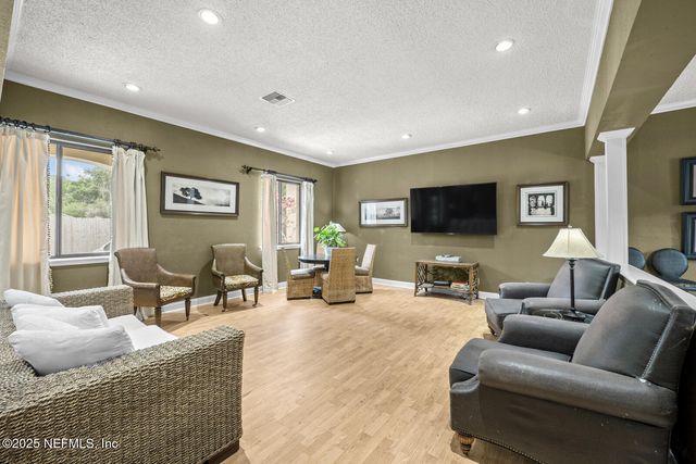 5811 ATLANTIC Boulevard 25, Jacksonville, FL 32207