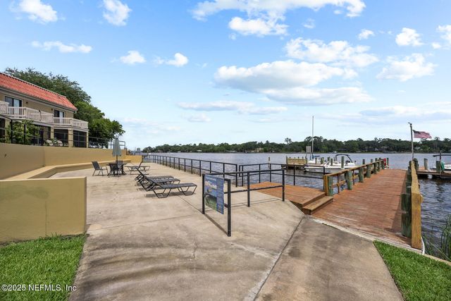 5811 ATLANTIC Boulevard 25, Jacksonville, FL 32207