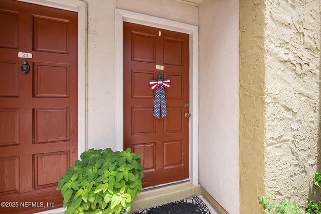 5811 ATLANTIC Boulevard 25, Jacksonville, FL 32207