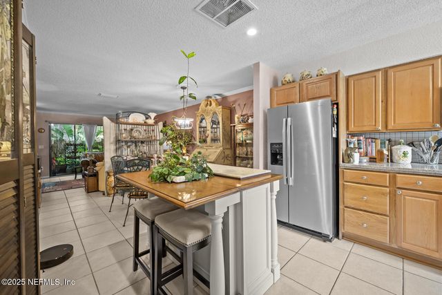 5811 ATLANTIC Boulevard 25, Jacksonville, FL 32207
