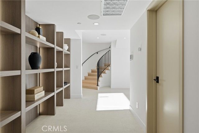 2638 Zorada Drive, Los Angeles, CA 90046