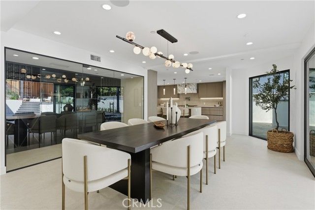 2638 Zorada Drive, Los Angeles, CA 90046