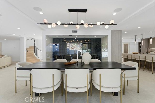 2638 Zorada Drive, Los Angeles, CA 90046