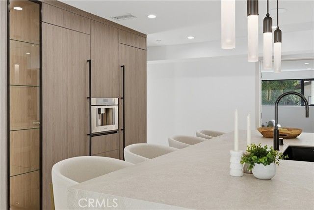 2638 Zorada Drive, Los Angeles, CA 90046