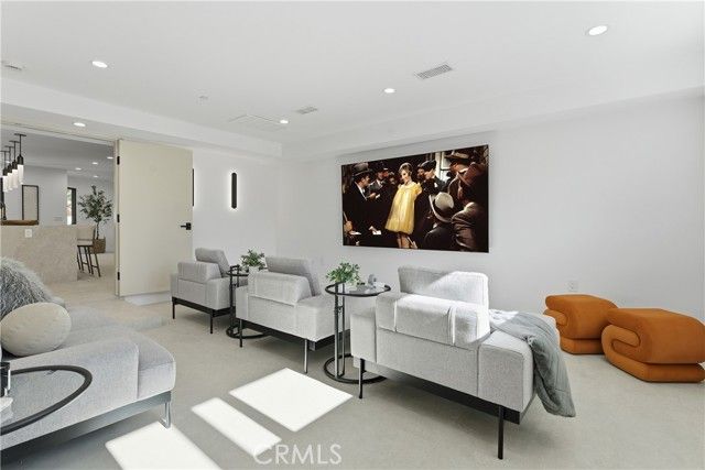 2638 Zorada Drive, Los Angeles, CA 90046