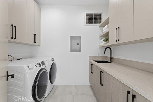 2638 Zorada Drive, Los Angeles, CA 90046