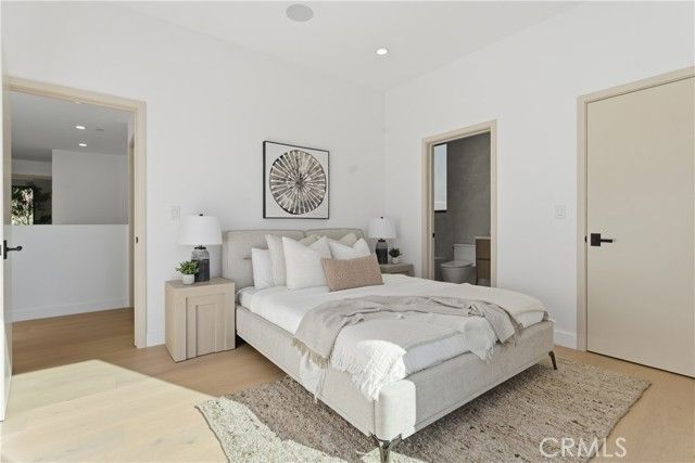 2638 Zorada Drive, Los Angeles, CA 90046