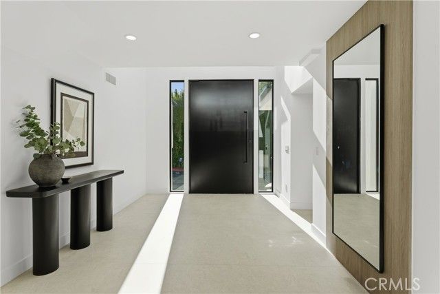 2638 Zorada Drive, Los Angeles, CA 90046