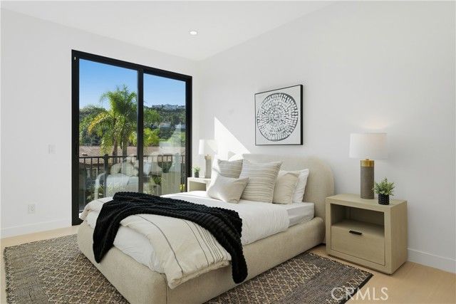 2638 Zorada Drive, Los Angeles, CA 90046