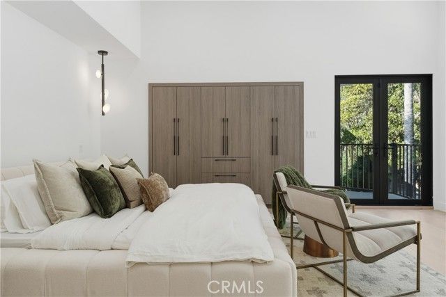 2638 Zorada Drive, Los Angeles, CA 90046