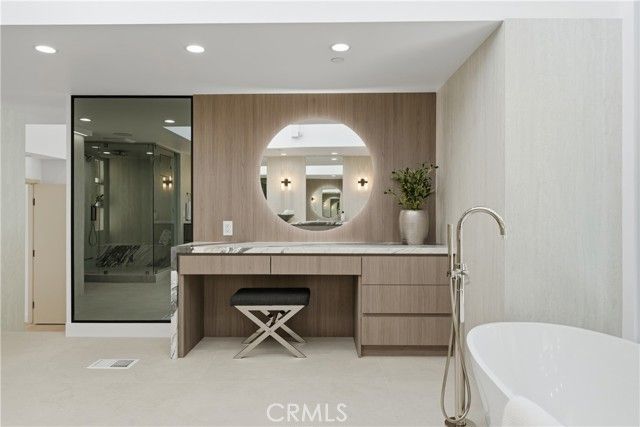 2638 Zorada Drive, Los Angeles, CA 90046