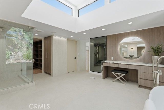 2638 Zorada Drive, Los Angeles, CA 90046