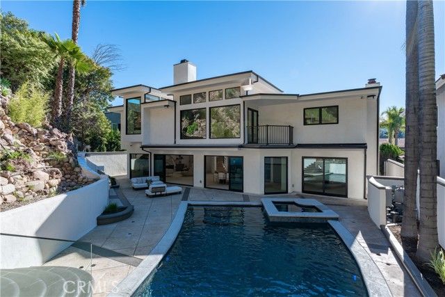 2638 Zorada Drive, Los Angeles, CA 90046