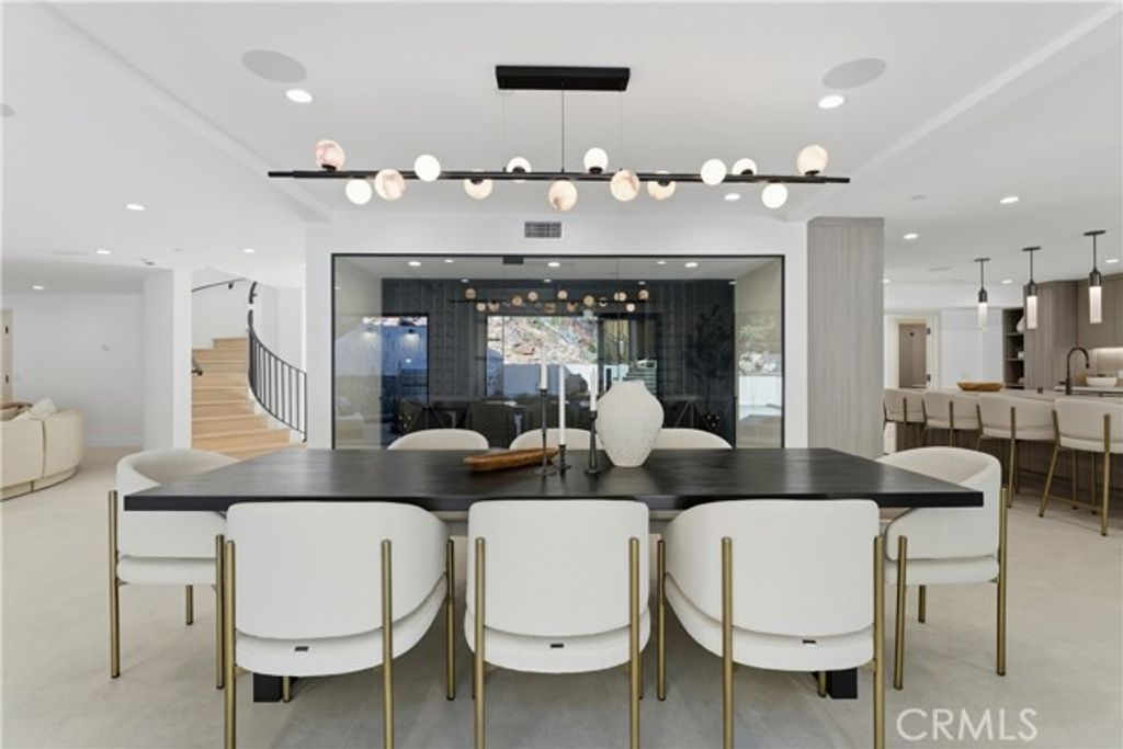 2638 Zorada Drive, Los Angeles, CA 90046