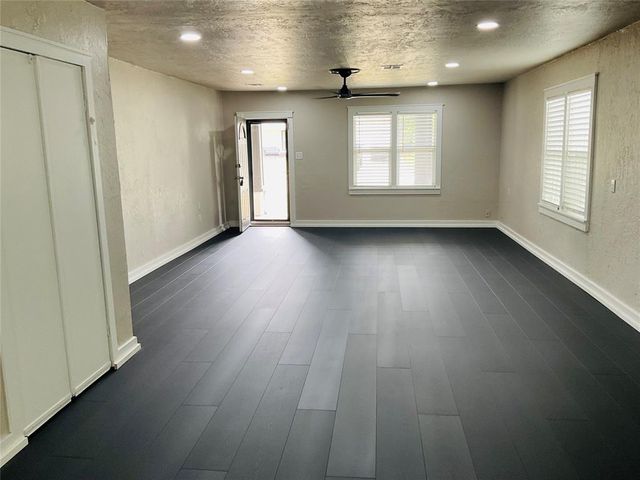 203 W Pine Street, Tuttle, OK 73089