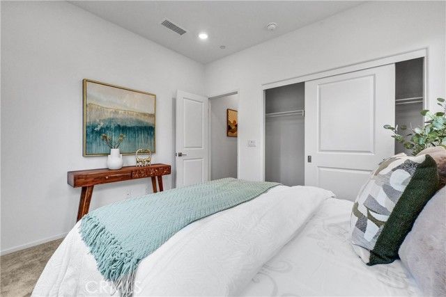 5584 Kate Way 10, Fontana, CA 92336