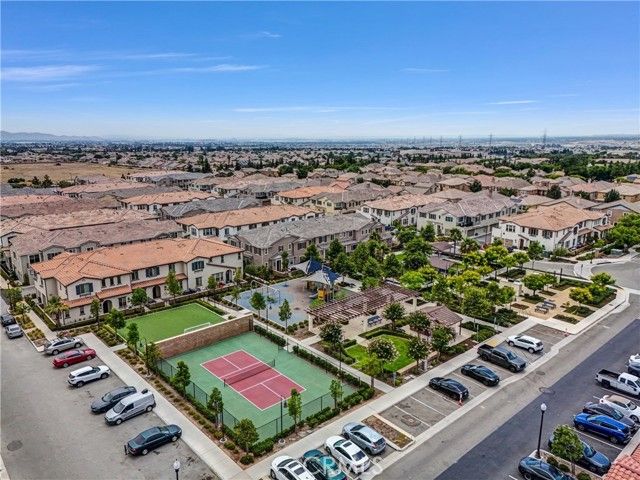 5584 Kate Way 10, Fontana, CA 92336