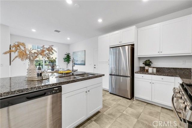 5584 Kate Way 10, Fontana, CA 92336